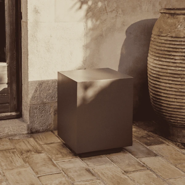 Kave Home Outdoor Bijzettafel Rustella 35 x 35cm - Bruin