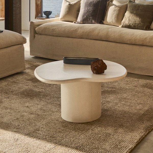 Kave Home Organische Salontafel 'Macarella' Cement, 83 x 77cm, kleur Wit